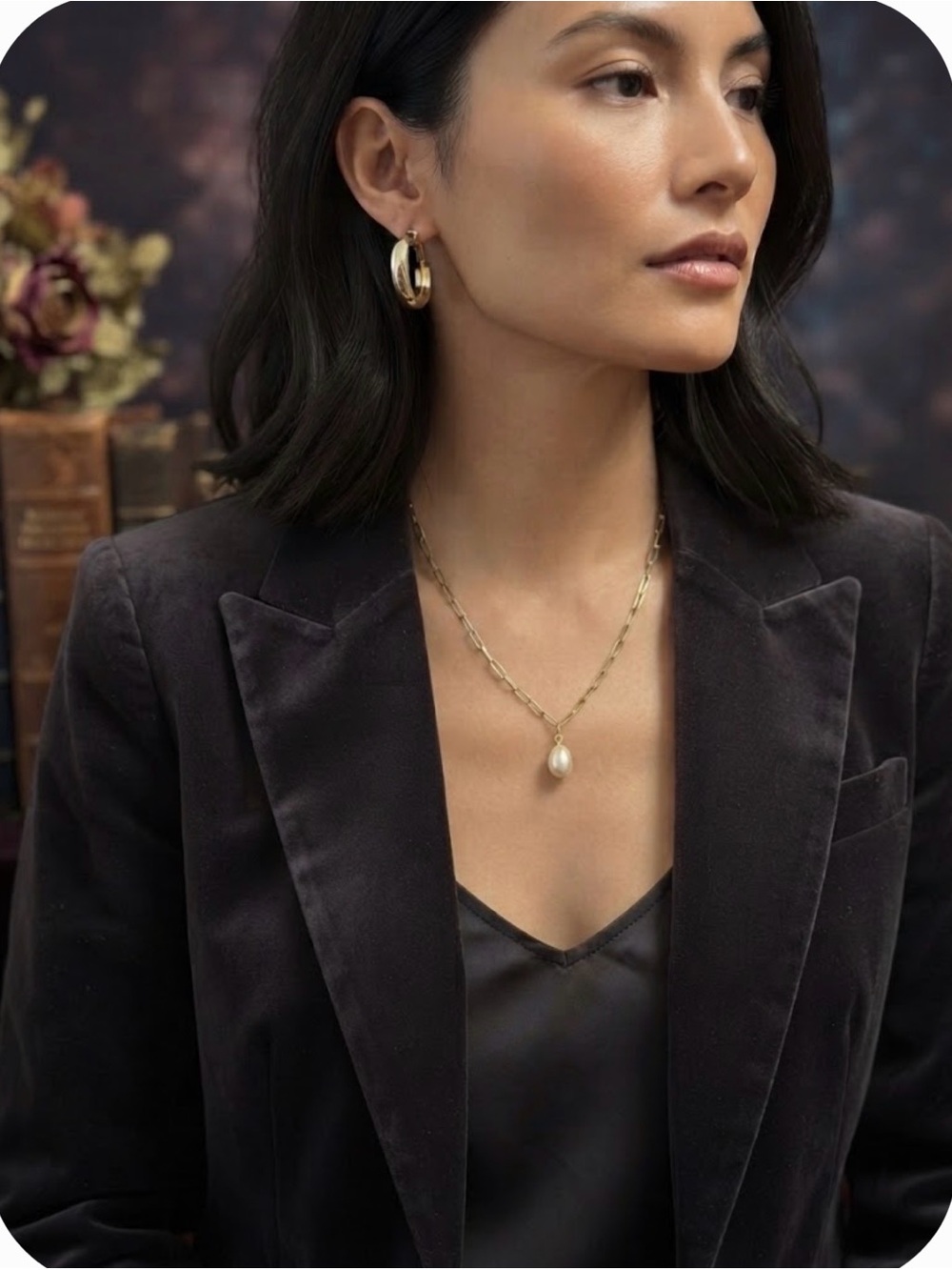 Goldtone paper clip necklace w pearl and earrings